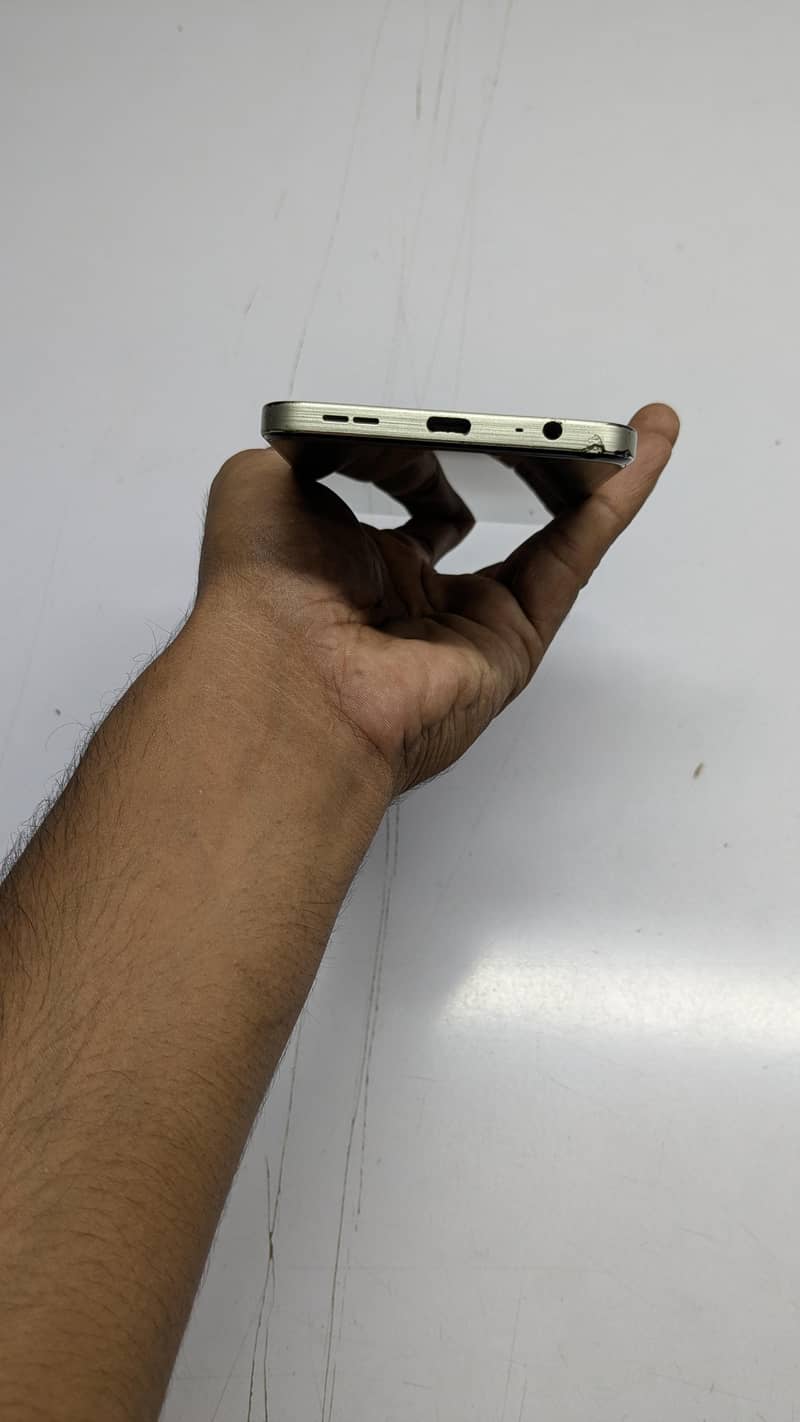 itel sS25 8