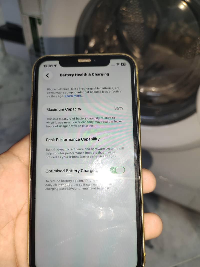 Apple iPhone 11 3