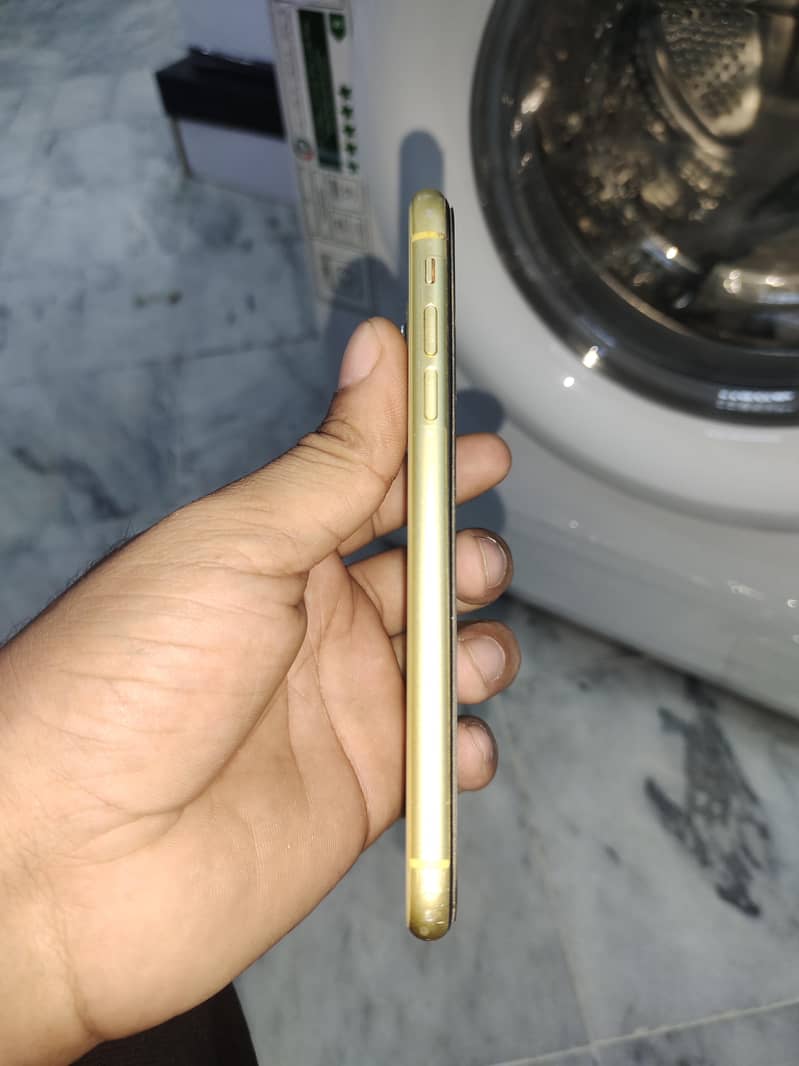 Apple iPhone 11 5