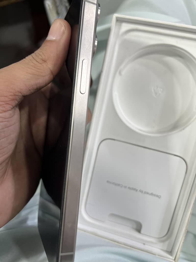 Apple iPhone 15 Pro Max 1