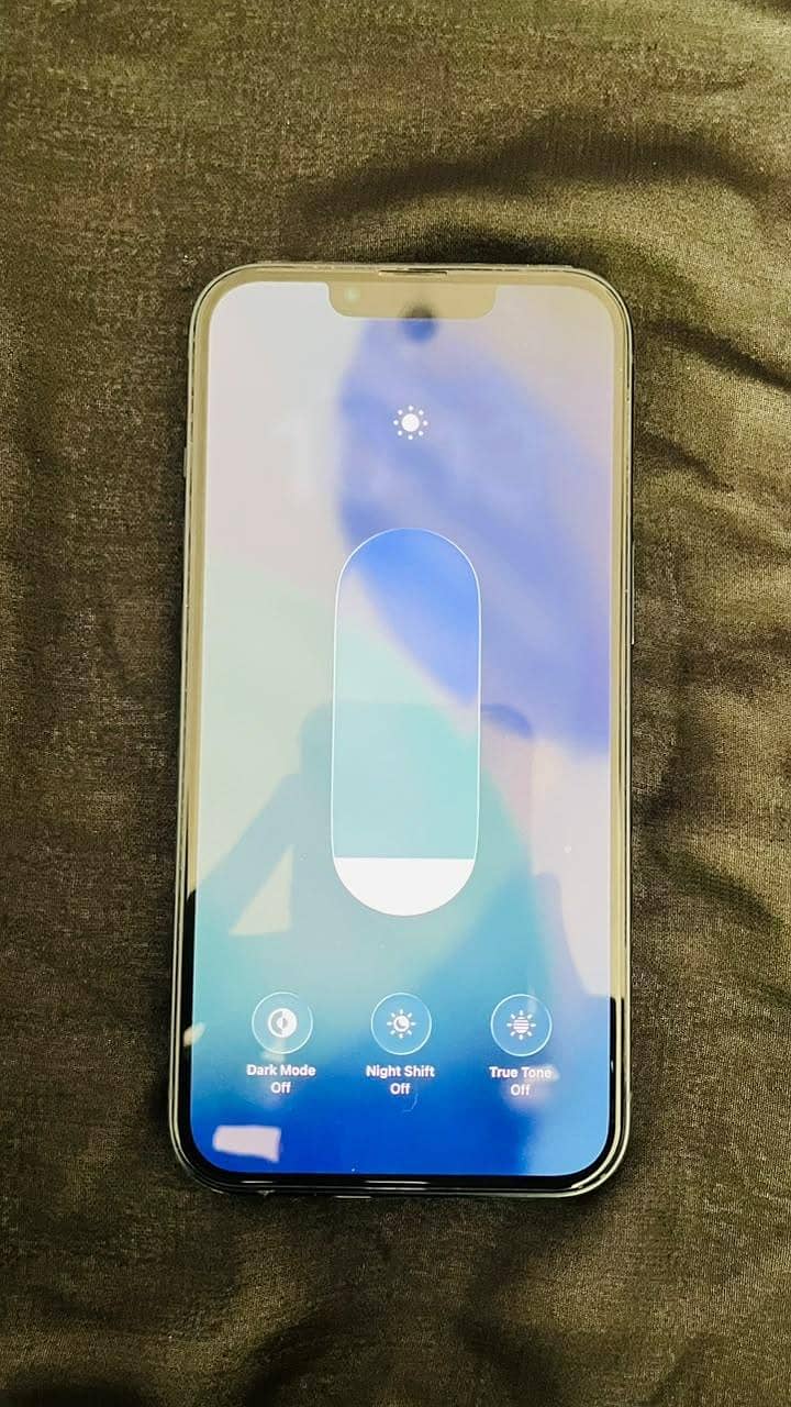 Apple iPhone 13 2