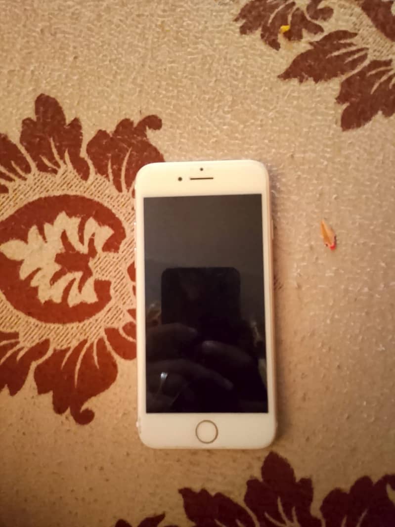 Apple iPhone 7 3