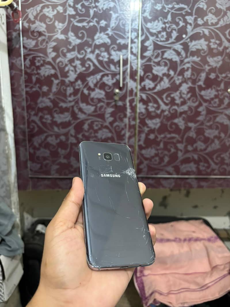 Samsung Mobile S8 Plus 0