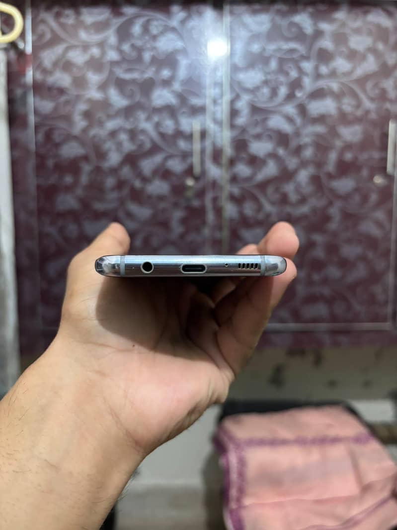 Samsung Mobile S8 Plus 2