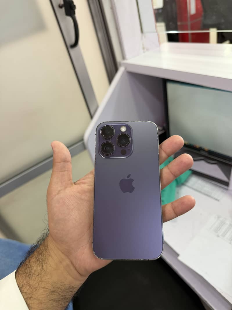 Apple iPhone 14 Pro 1