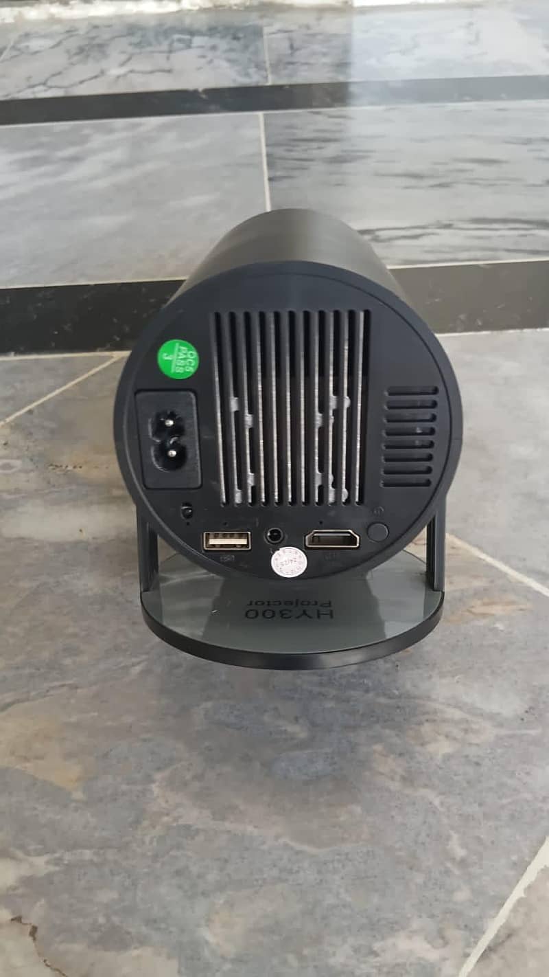 hy300 projector 1
