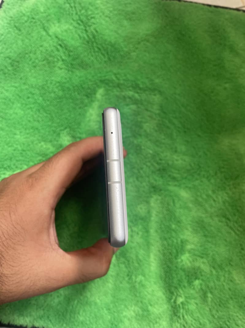 Pixel 7a 4