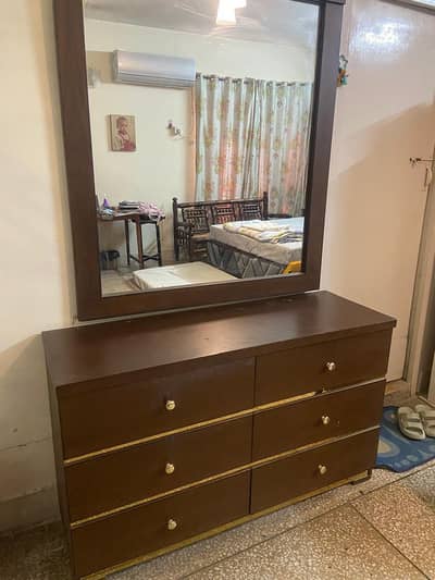 King-size 6X6 bed, with dressing table and 2 side tables,complete set.