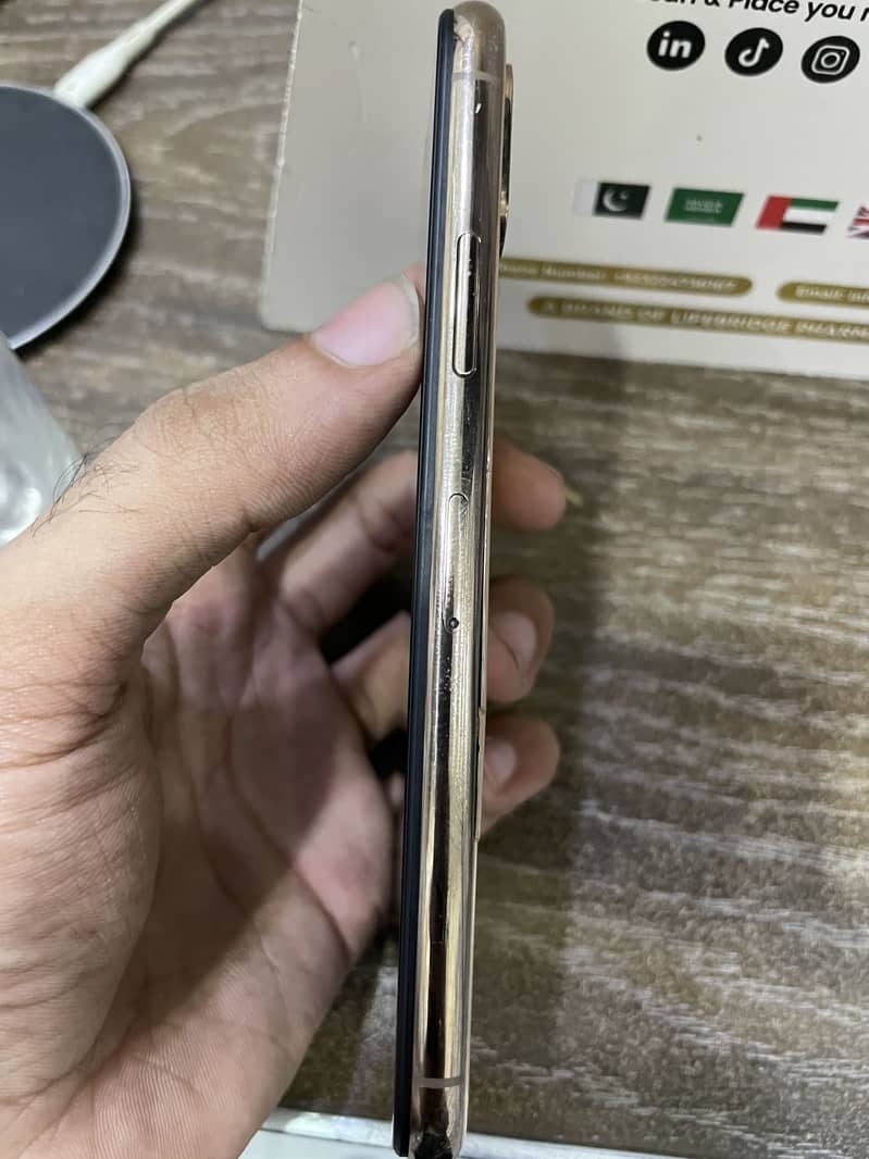 Apple iPhone XS 2