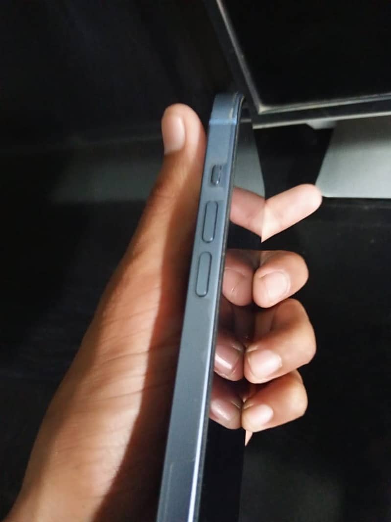 Apple iPhone 14 4