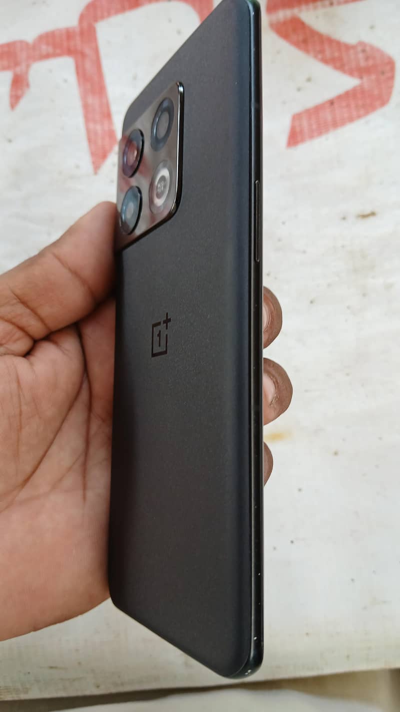 One Plus 10 Pro 5g 3