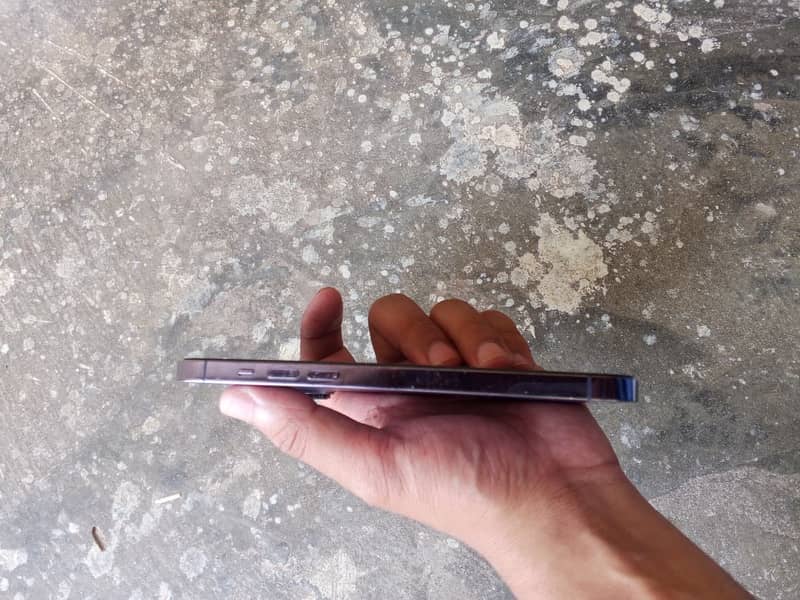 Apple iPhone 14 Pro Max 1
