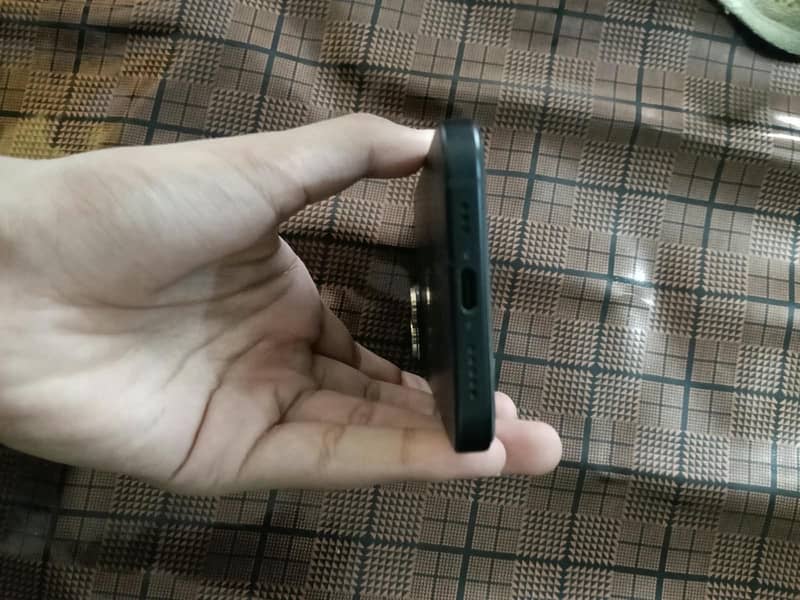 Apple iPhone 15 2
