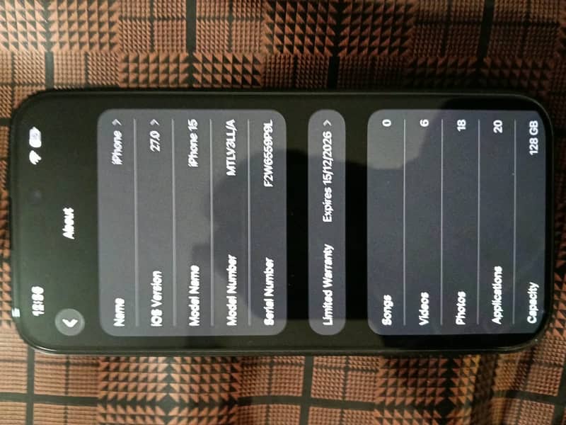 Apple iPhone 15 9