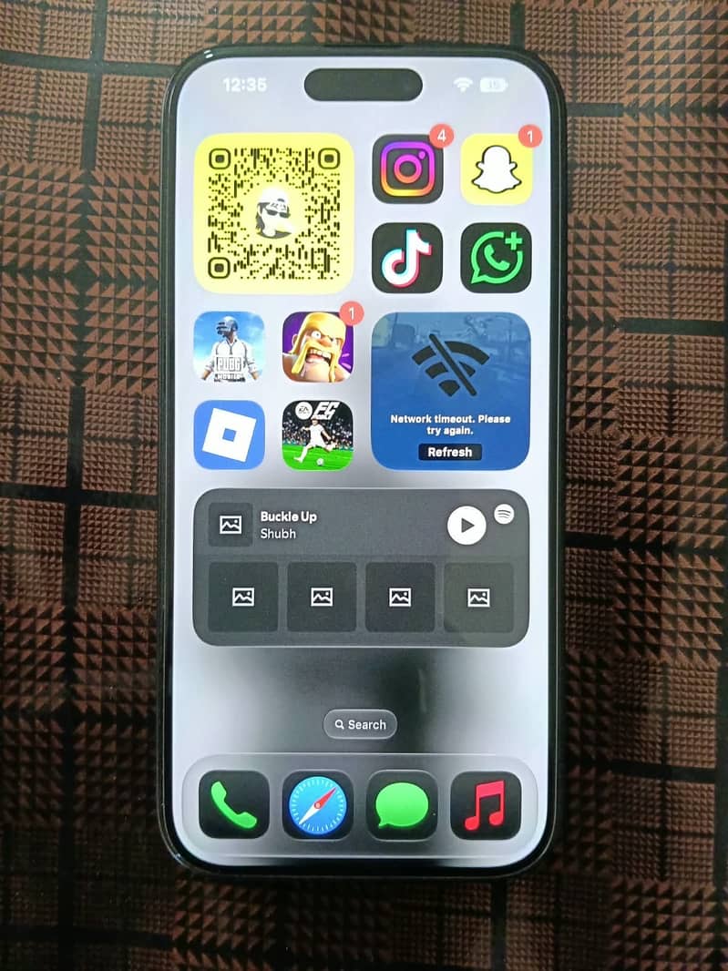 Apple iPhone 15 12