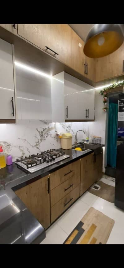 SINGLE ROOM AVAILABLE FOR RENT AT BAHADURABAD.