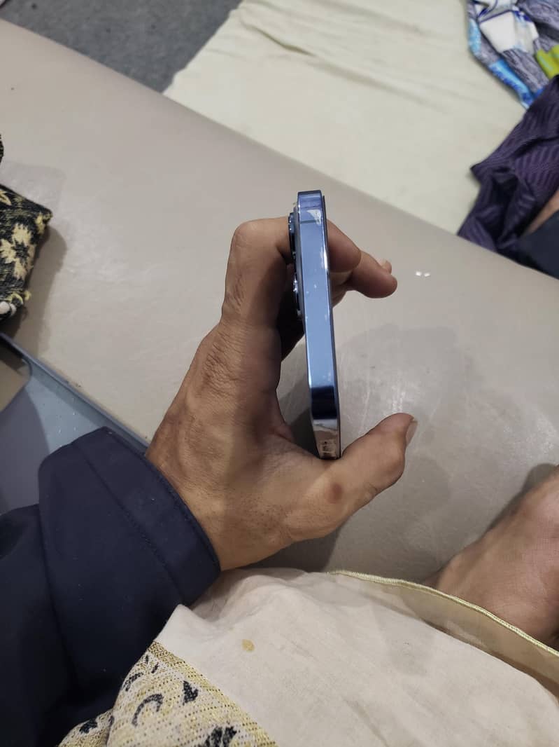 iPhone 13 pro max 11