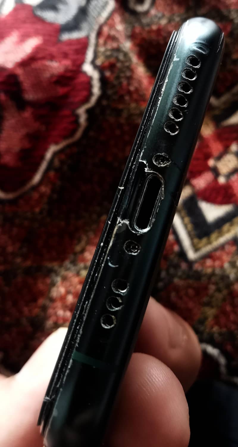 Apple iPhone 11 pro 5