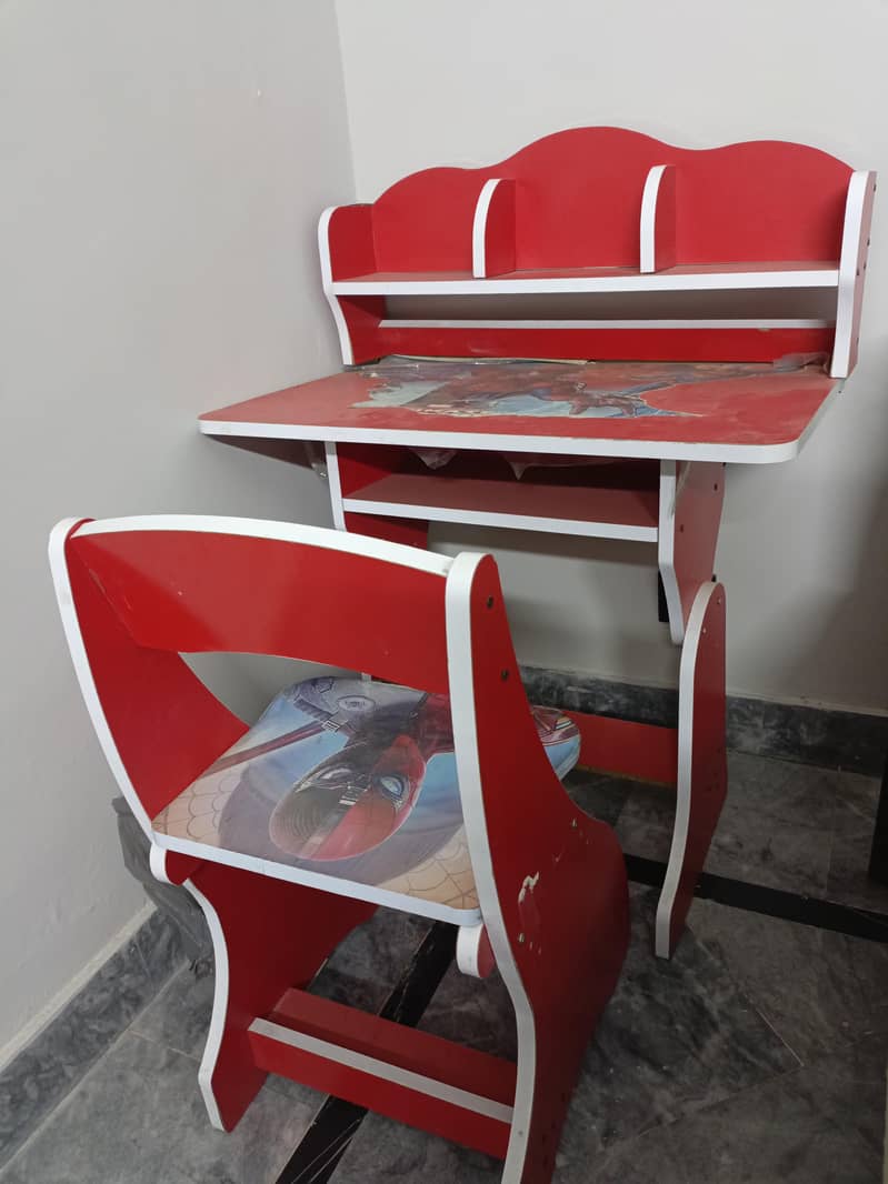 kids study table 1
