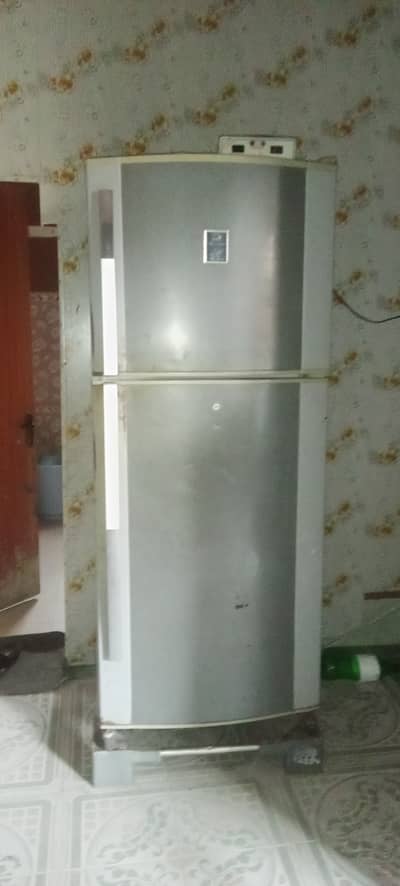 Dawlance fridge for sale