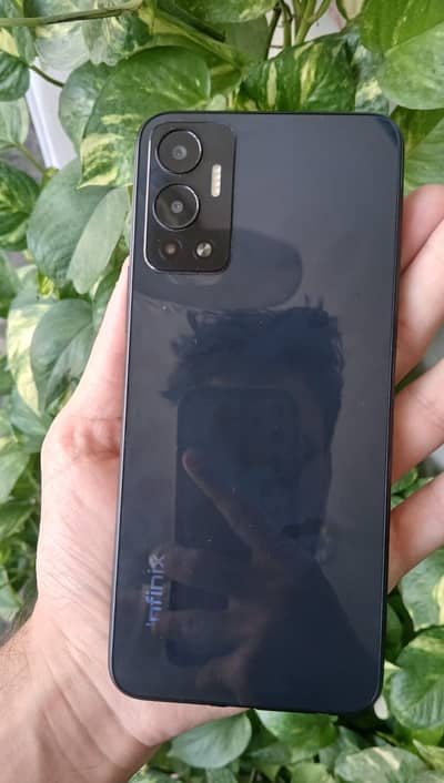 Infinix Hot 12