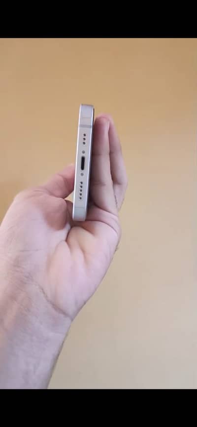 iPhone 14 simple