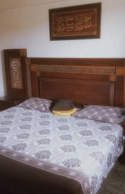 Beautiful bedroom furniture set-----