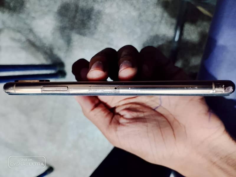 Apple iPhone XS 2