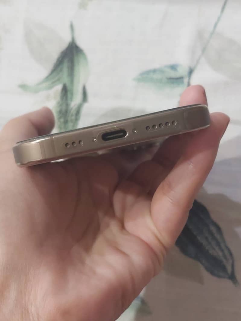 Iphone 16 pro jv 2
