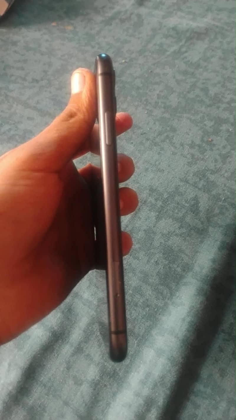 Apple iPhone 11 2