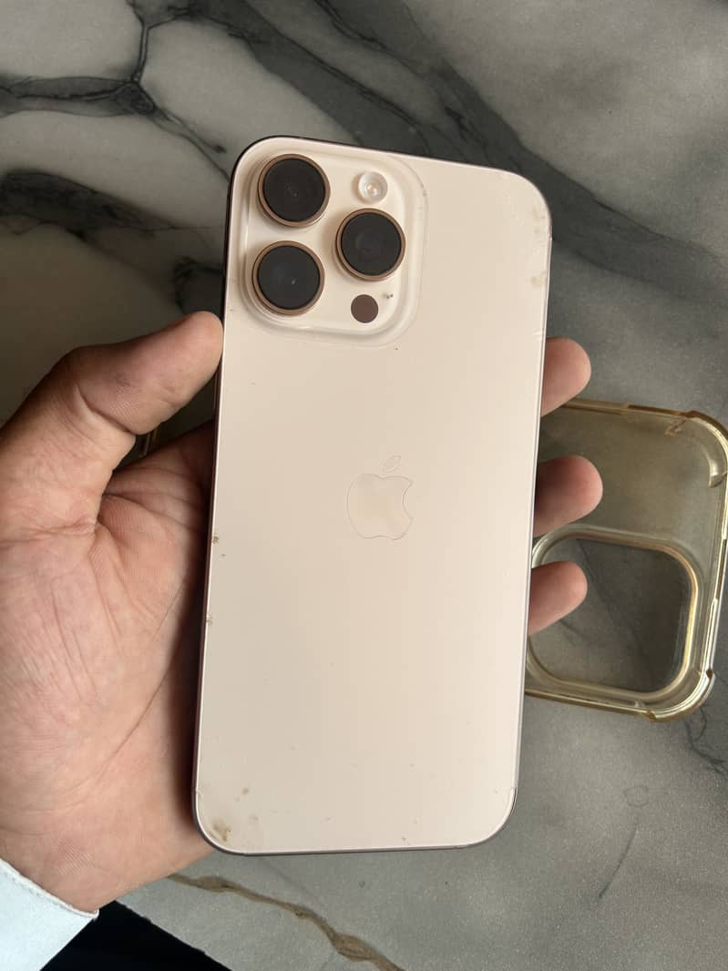 Apple iPhone 16 Pro Max 0
