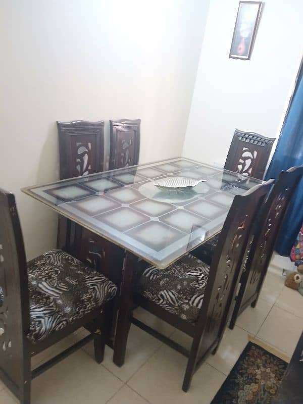 dining Table for 6 0