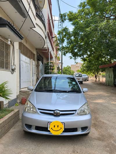 Toyota Platz 2003