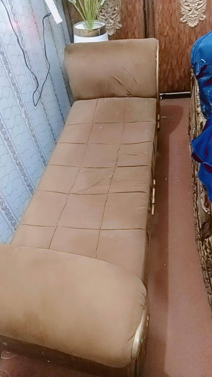 completely solid bedroom set 4