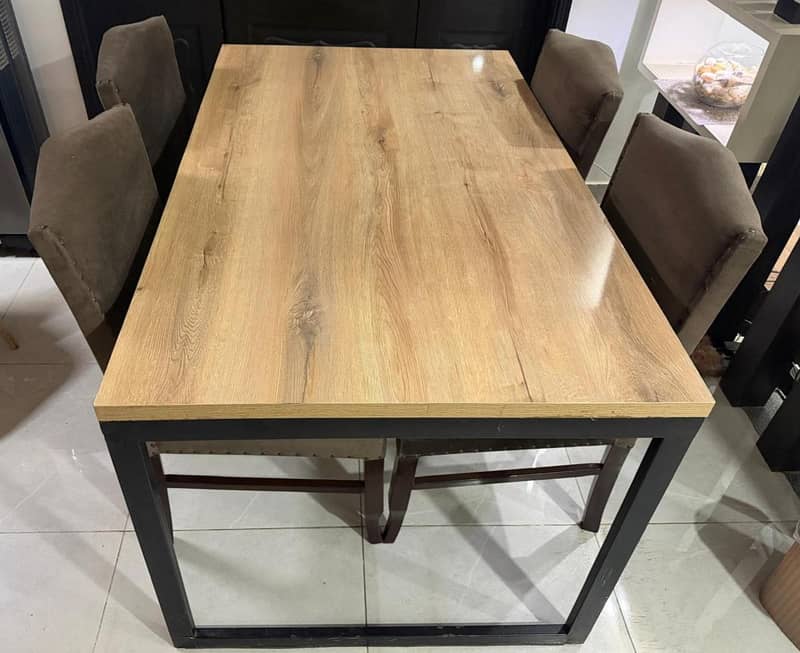 Dining Table set - 4 Chairs 1