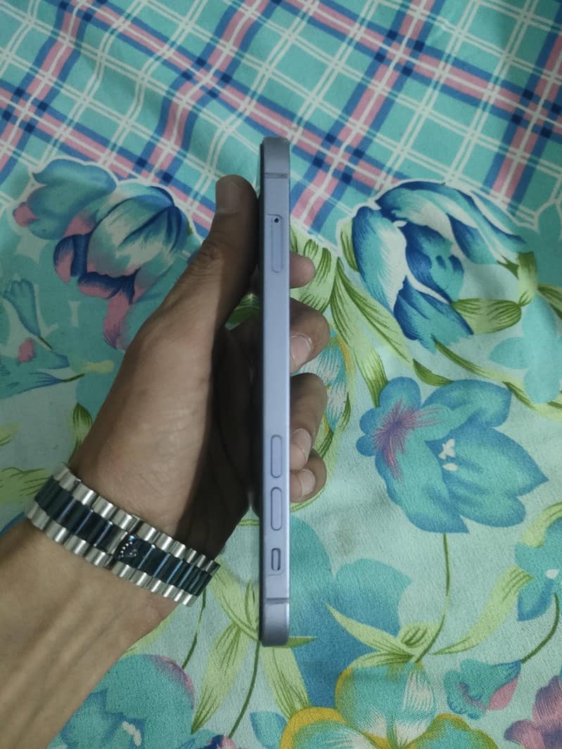 Apple iPhone 12 3