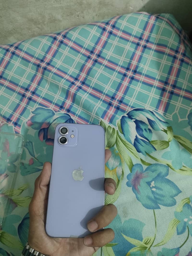 Apple iPhone 12 7