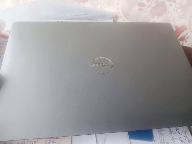 Dell Latitude 0