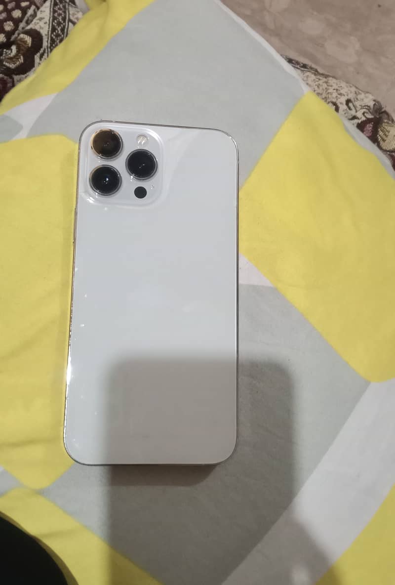 Apple iPhone 13 Pro Max 0