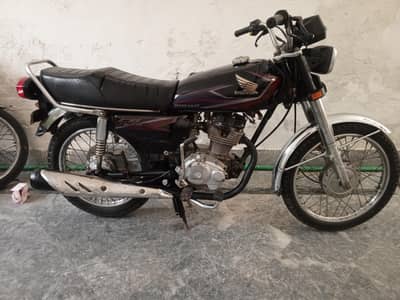 Honda cg 125 2017 model totally genuine
