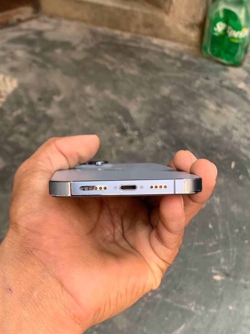 Apple iPhone 13 Pro Max 3