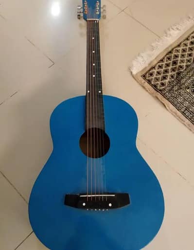 GUITAR WITH CAPO AND BAG