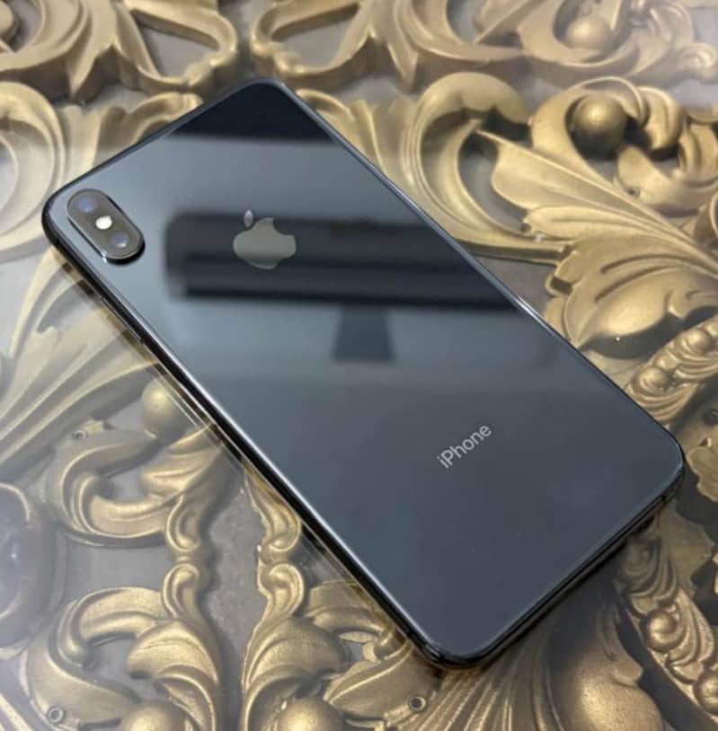 Apple iPhone XS Max 0
