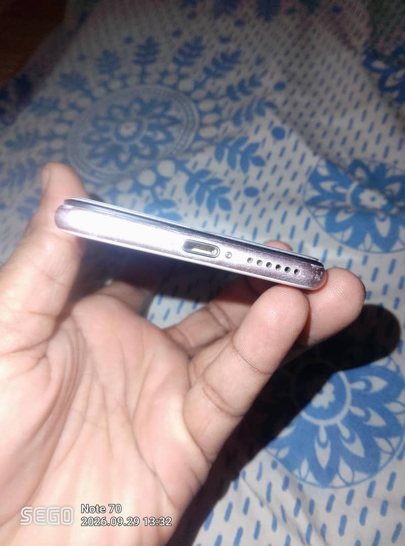 Apple iPhone 7 2