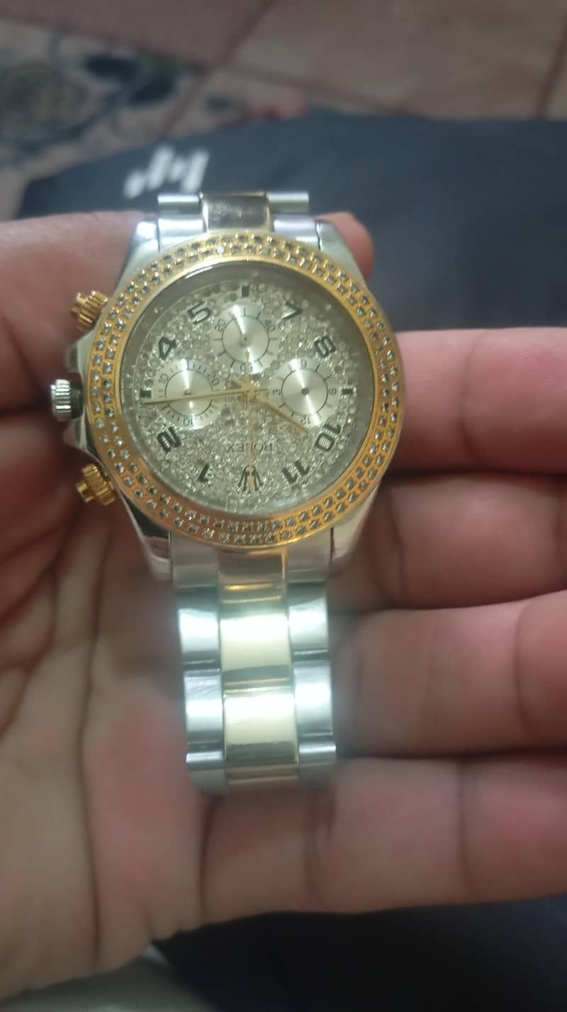 men watch 5