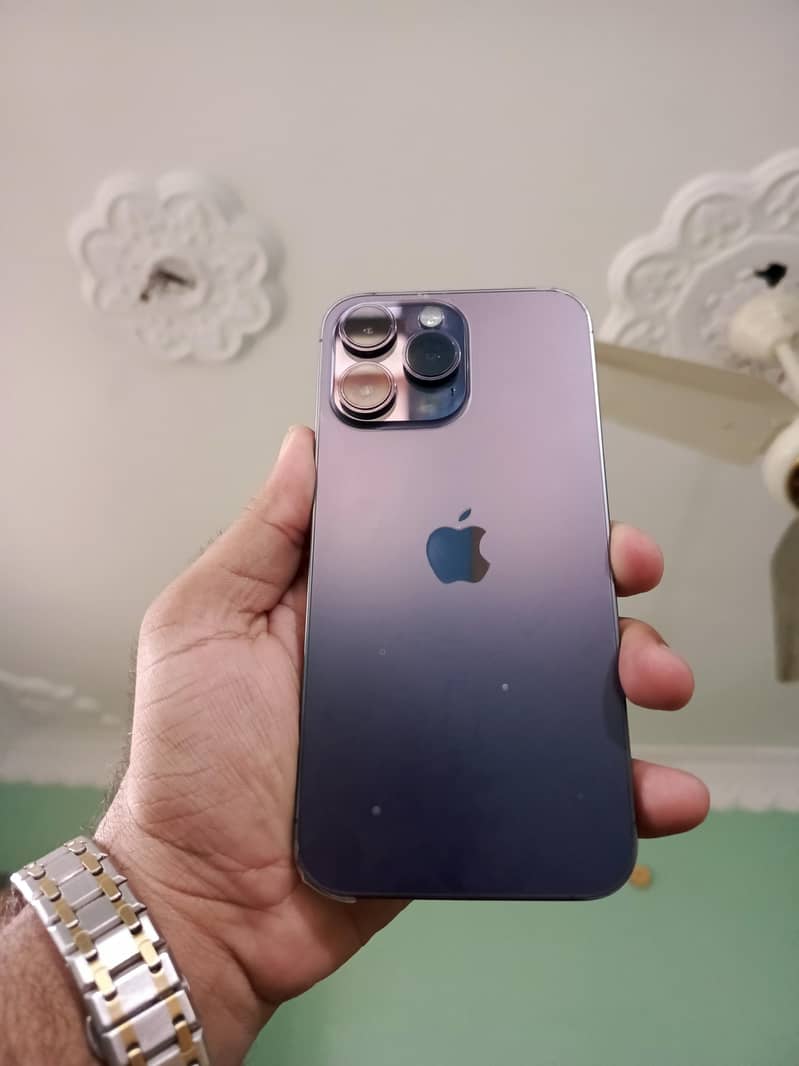 Apple iPhone 14 Pro Max 0