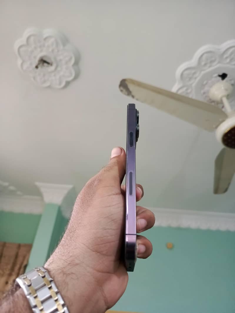 Apple iPhone 14 Pro Max 3