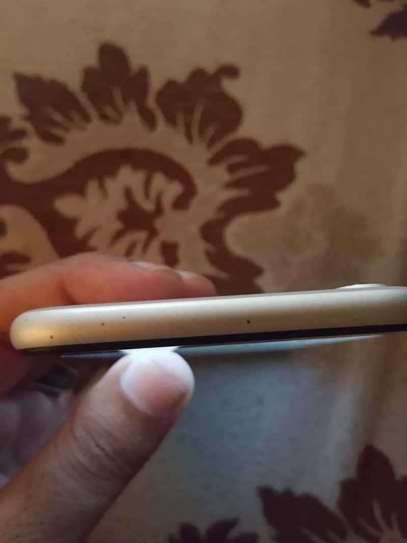 Apple iPhone 7 1