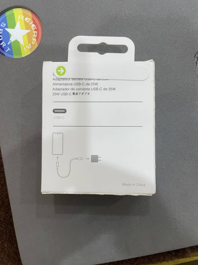 IPhone orginal adapter 1