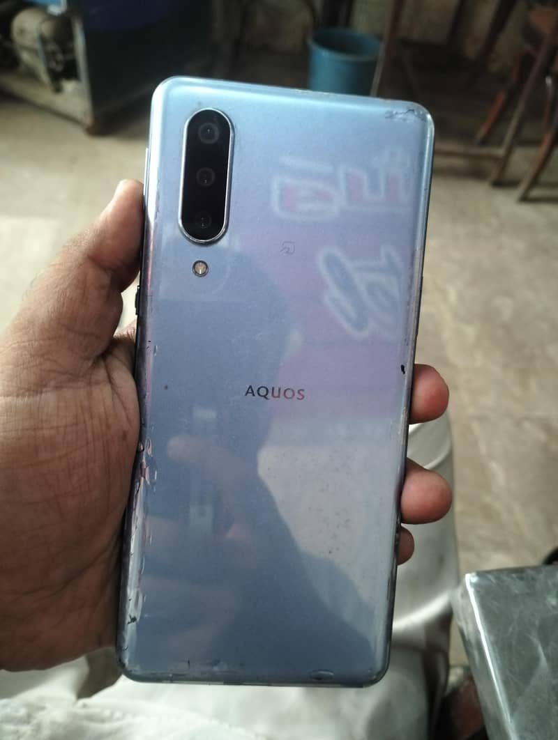 Sharp Aquos Zero 5g 3